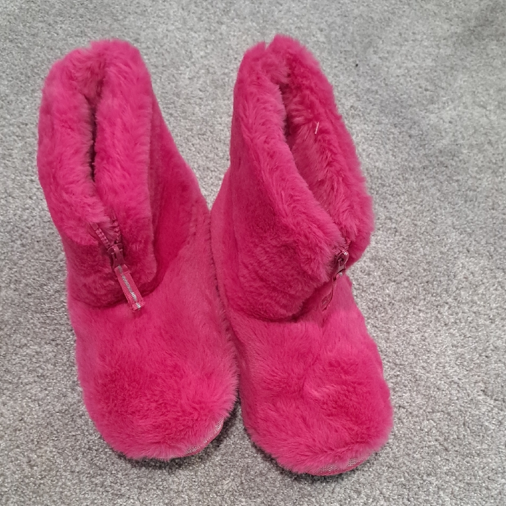 Cozy Pink Fuzzy Slippers
